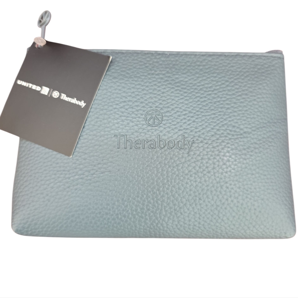 United Airlines PREMIUM Therabody Amenity Kit Bag Set